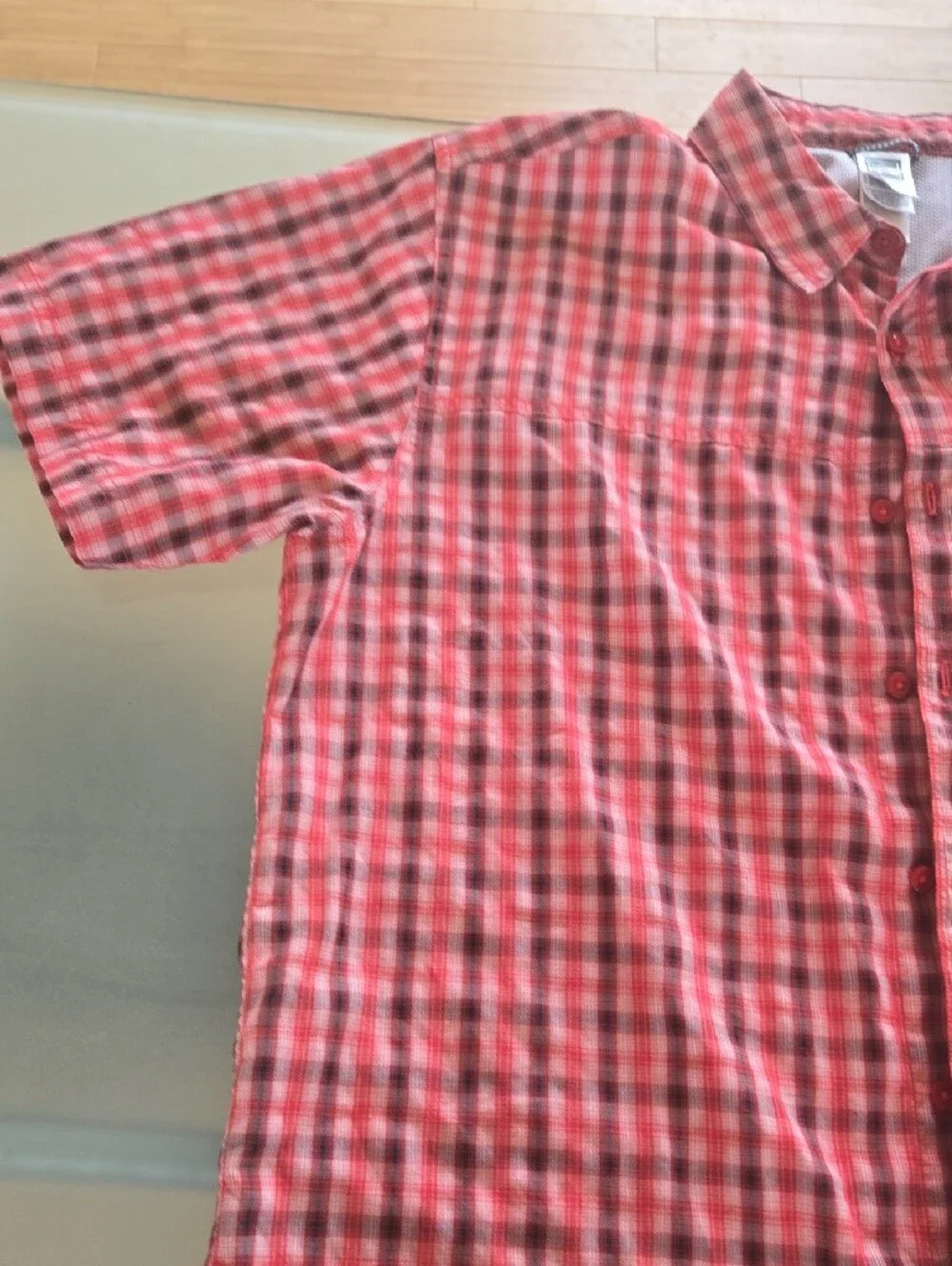 The North Face Men's Red Plaid Short-Sleeve Button-Down Shirt